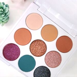 NEW Chica beauty Fiesta Mini Eyeshadow Palette still in box and packaging
